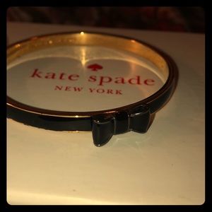 kate spade “Take a Bow” black & gold bangle